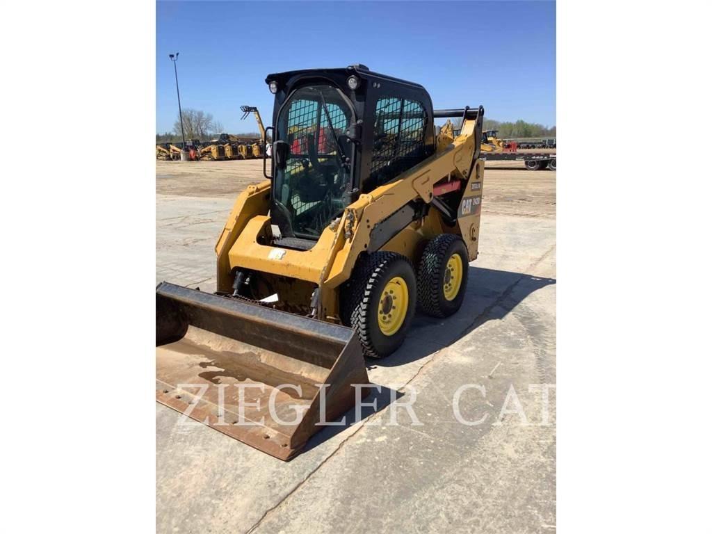 CAT 242D Schrankladers