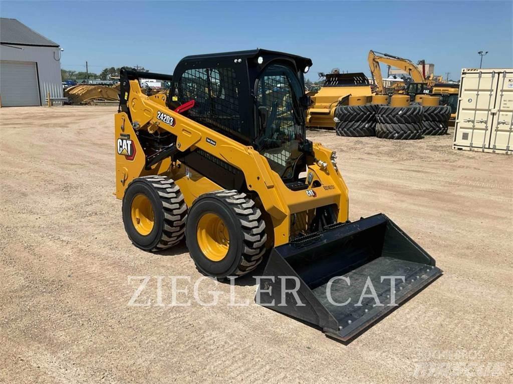 CAT 242D3 Schrankladers