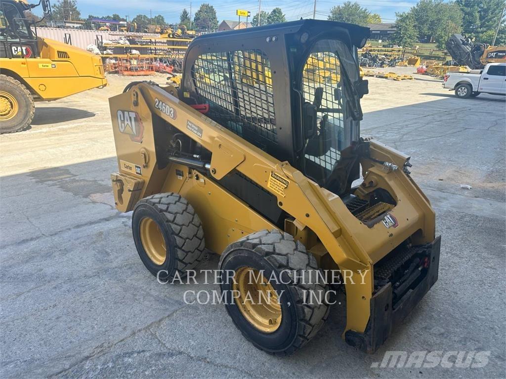 CAT 246 Schrankladers