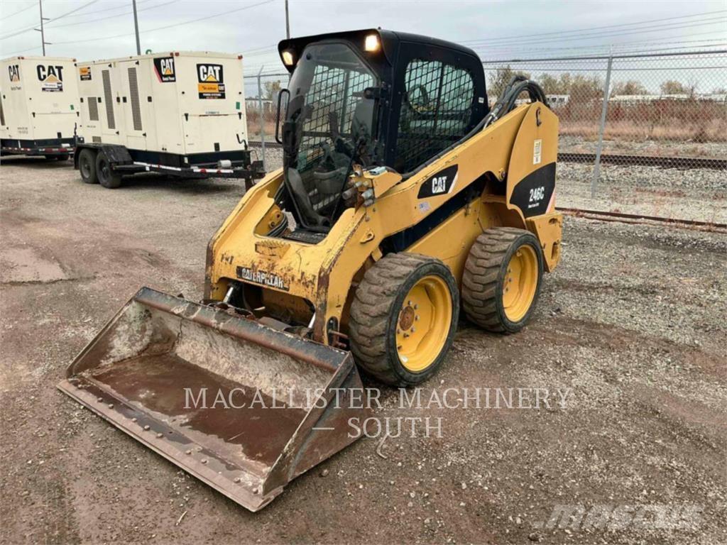 CAT 246C Schrankladers
