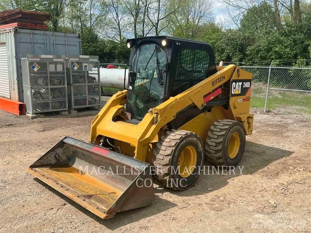 CAT 246D Schrankladers