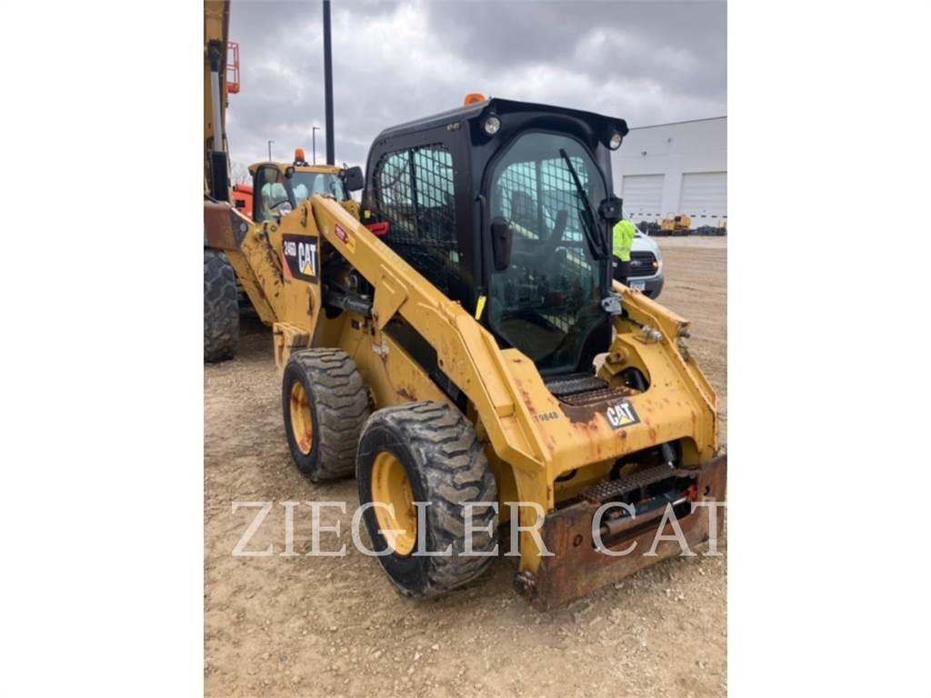 CAT 246D Schrankladers