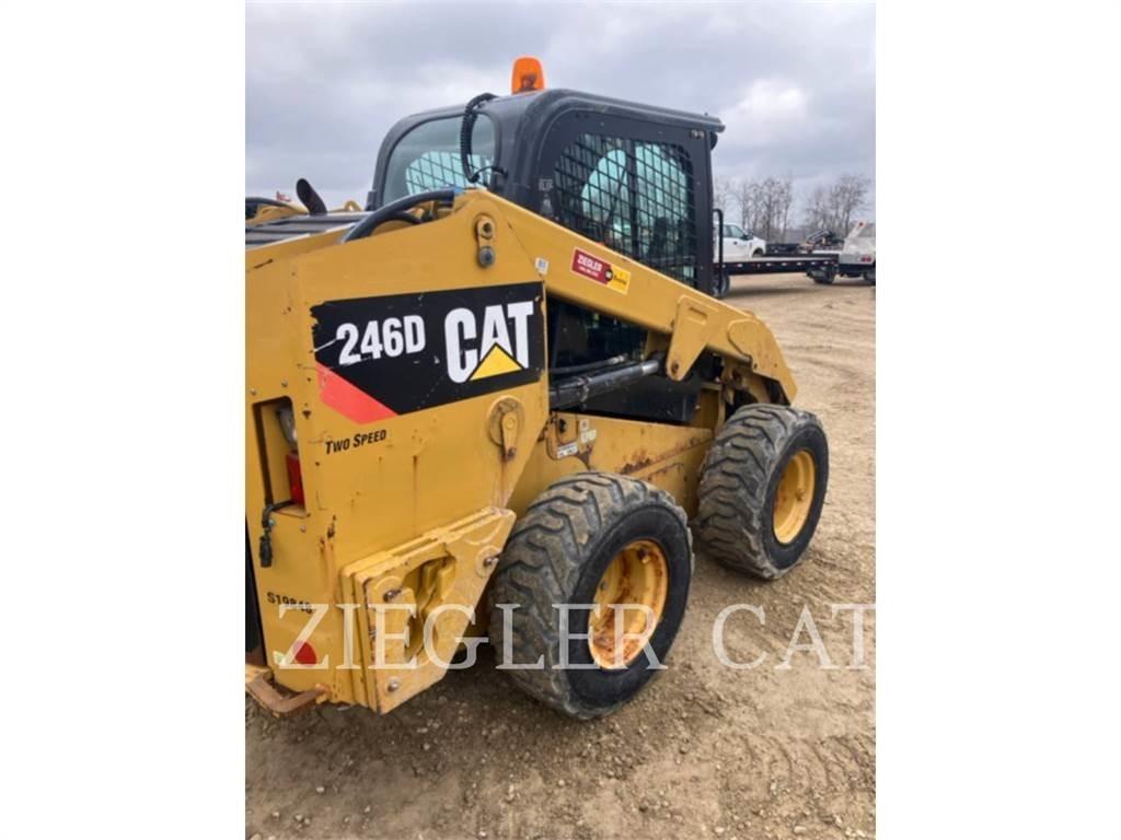 CAT 246D Schrankladers