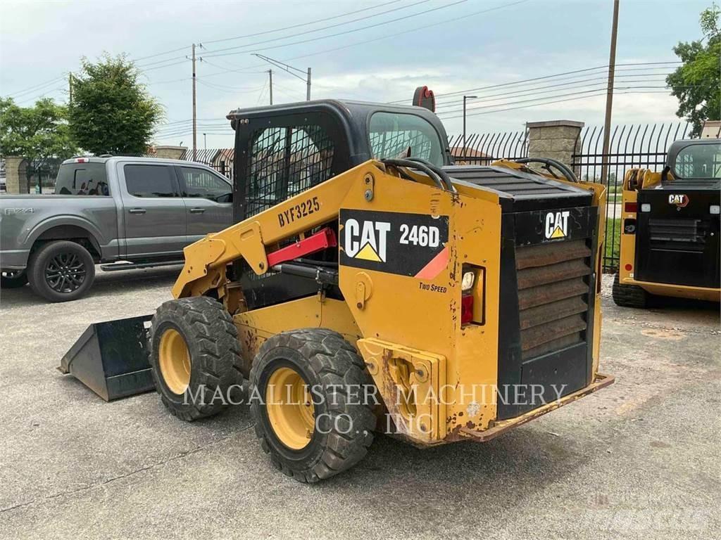 CAT 246D Schrankladers
