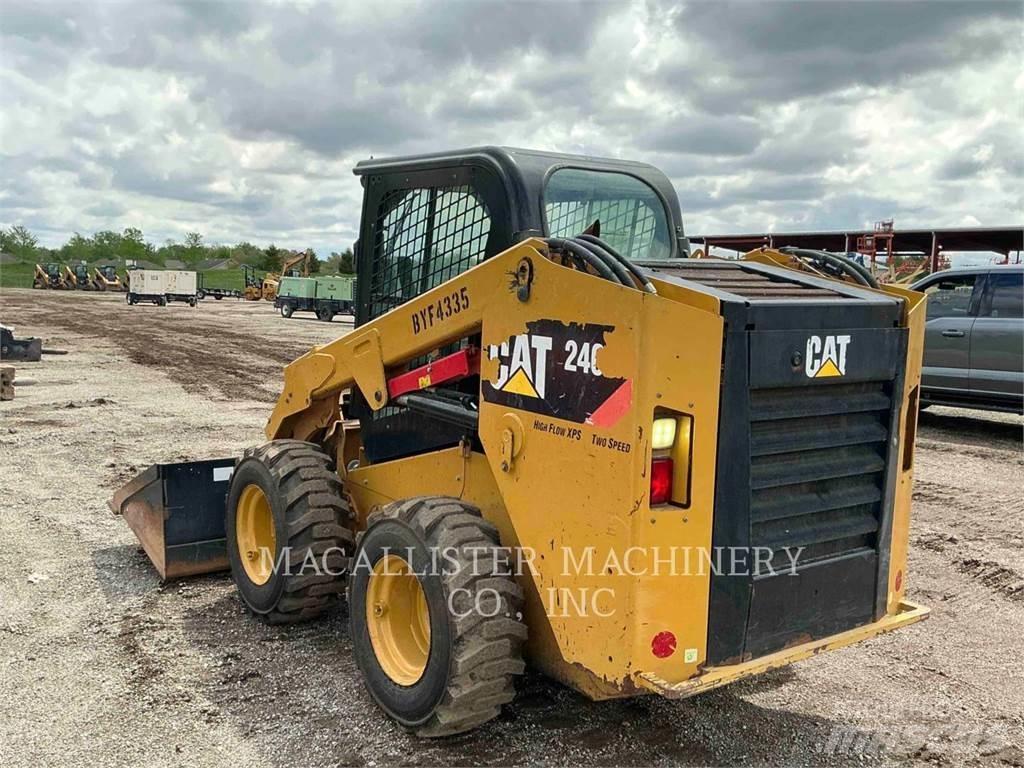 CAT 246D Schrankladers