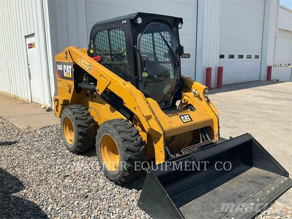 CAT 246D Schrankladers