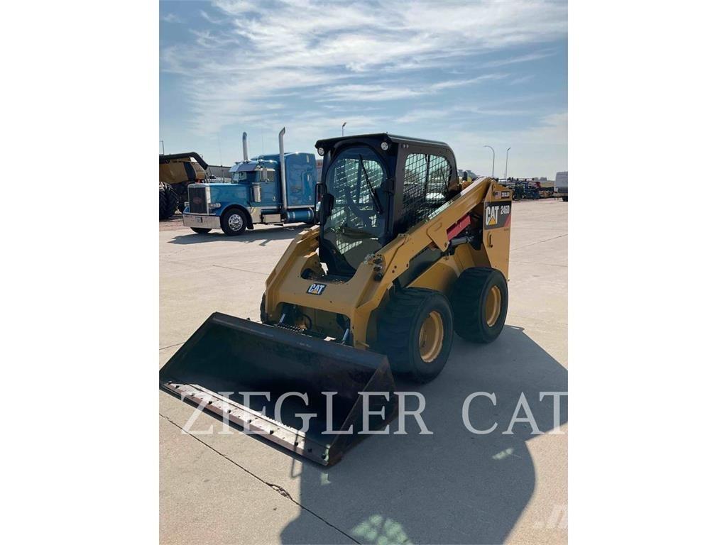 CAT 246D Schrankladers