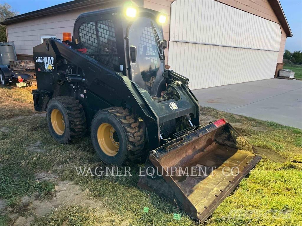 CAT 246D Schrankladers