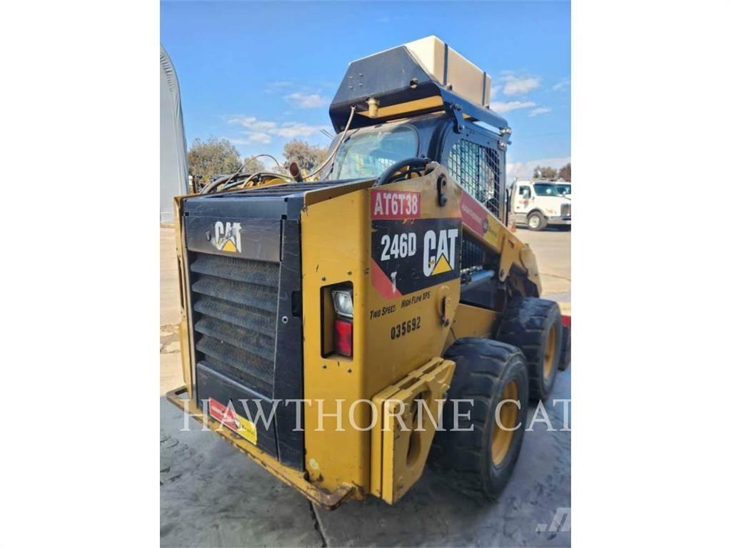 CAT 246D Schrankladers