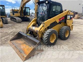 CAT 246D HF Schrankladers