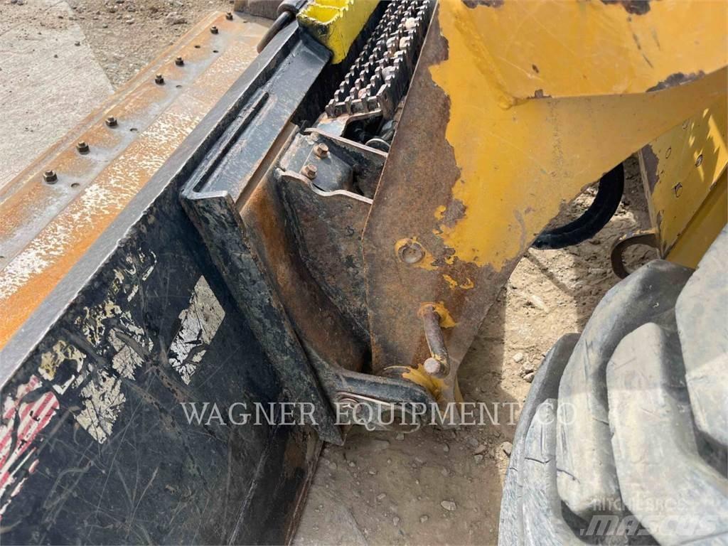 CAT 246D HF Schrankladers