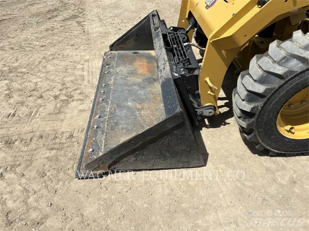 CAT 246D3 Schrankladers