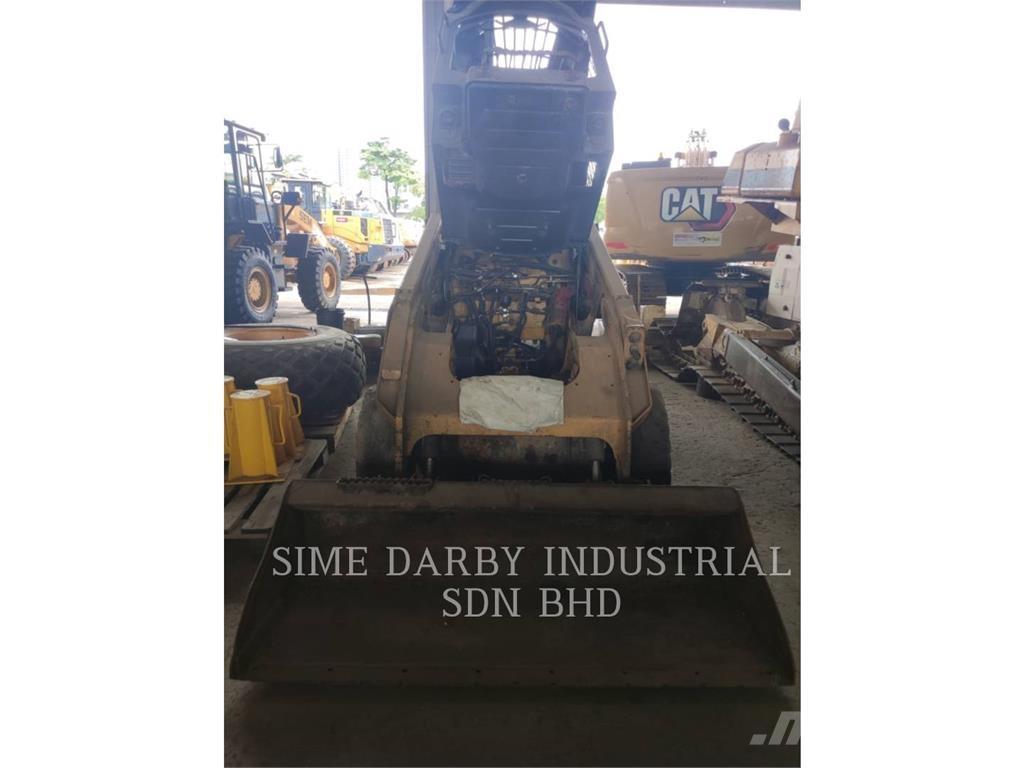 CAT 246DLRC Schrankladers