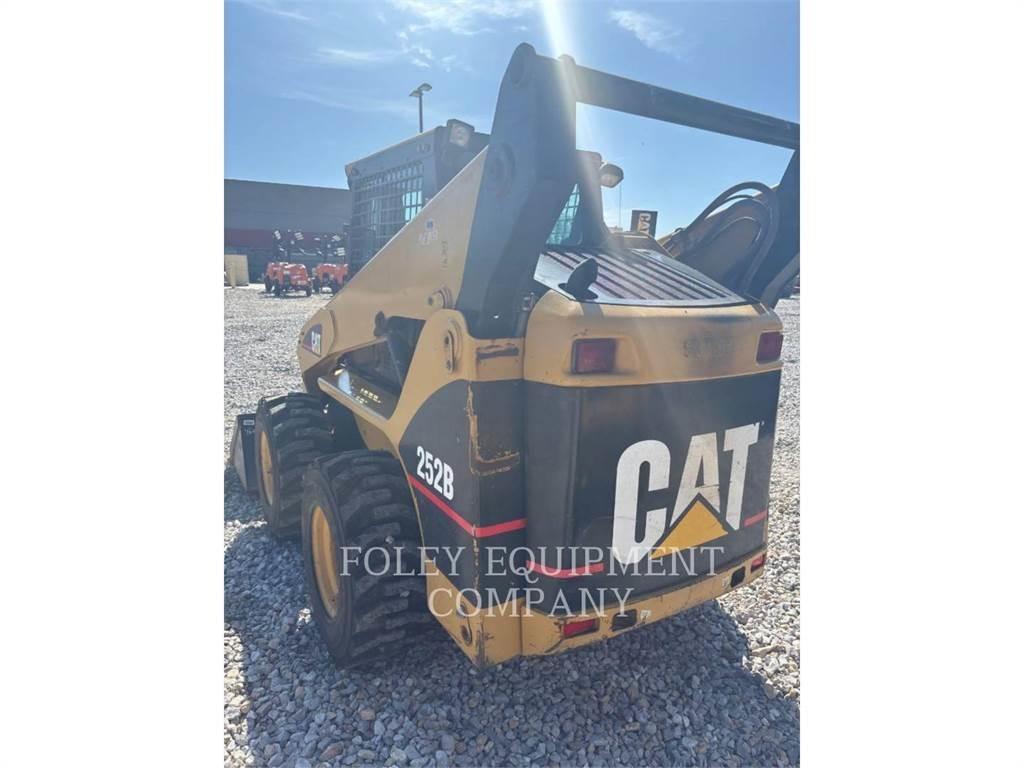 CAT 252BSTD2C Schrankladers