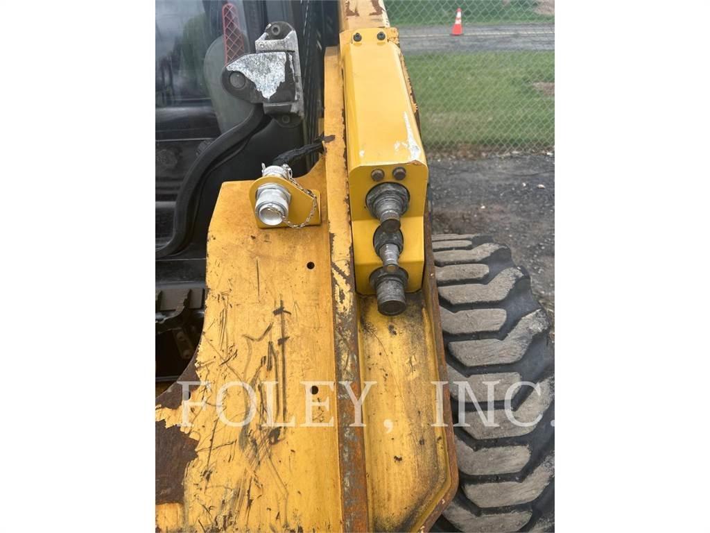 CAT 262D Schrankladers