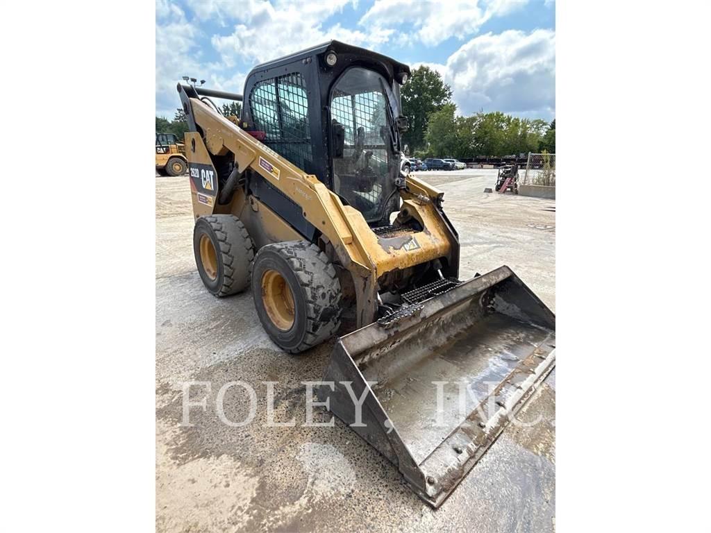 CAT 262D Schrankladers