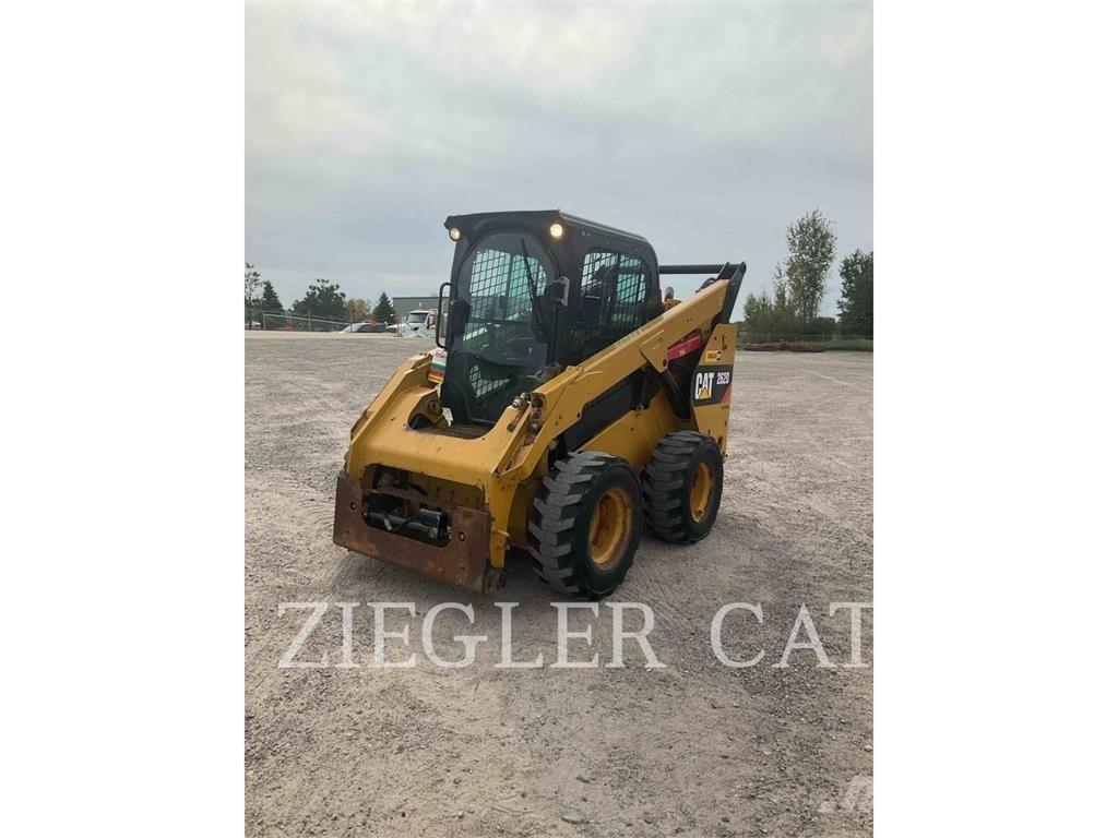CAT 262D Schrankladers