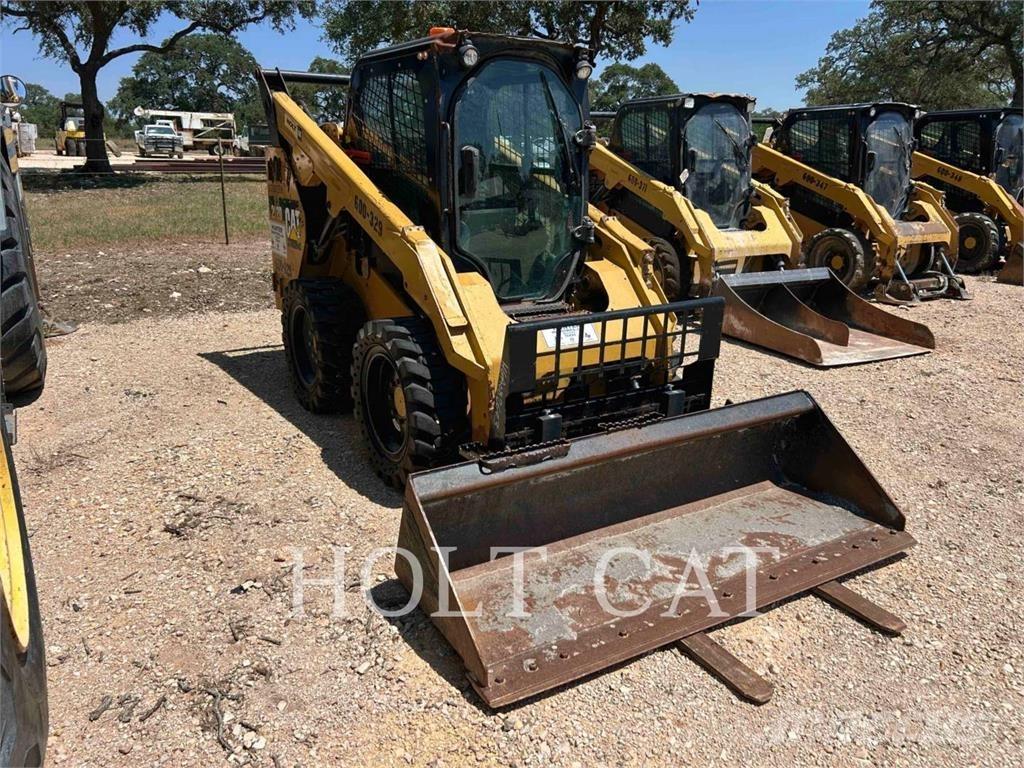 CAT 262D Schrankladers