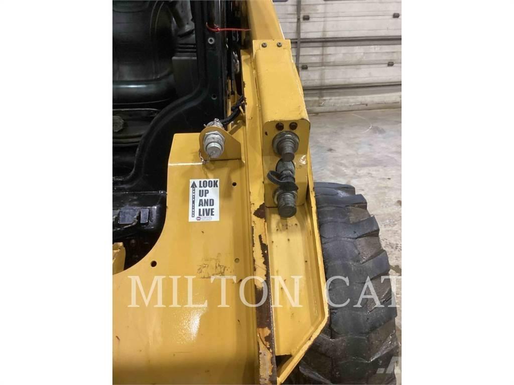 CAT 262D 3 Schrankladers