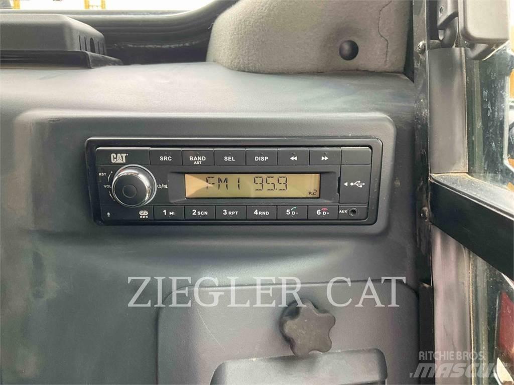 CAT 262D3 Schrankladers
