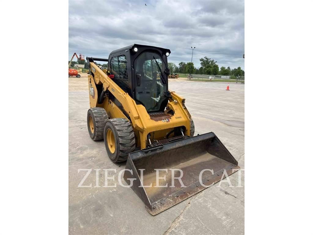 CAT 262D3 Schrankladers