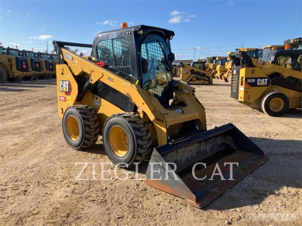 CAT 262D3 Schrankladers