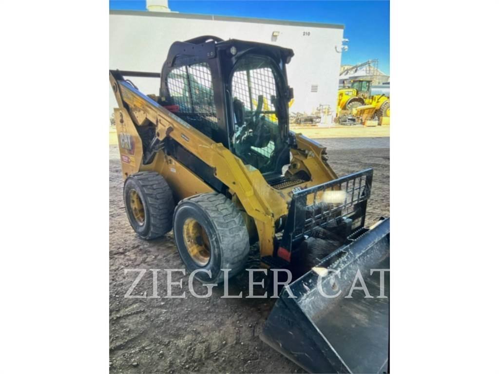 CAT 262D3 Schrankladers