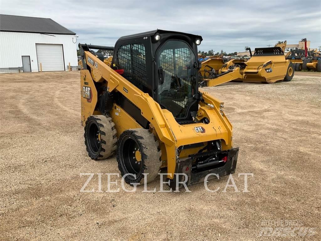 CAT 262D3 Schrankladers