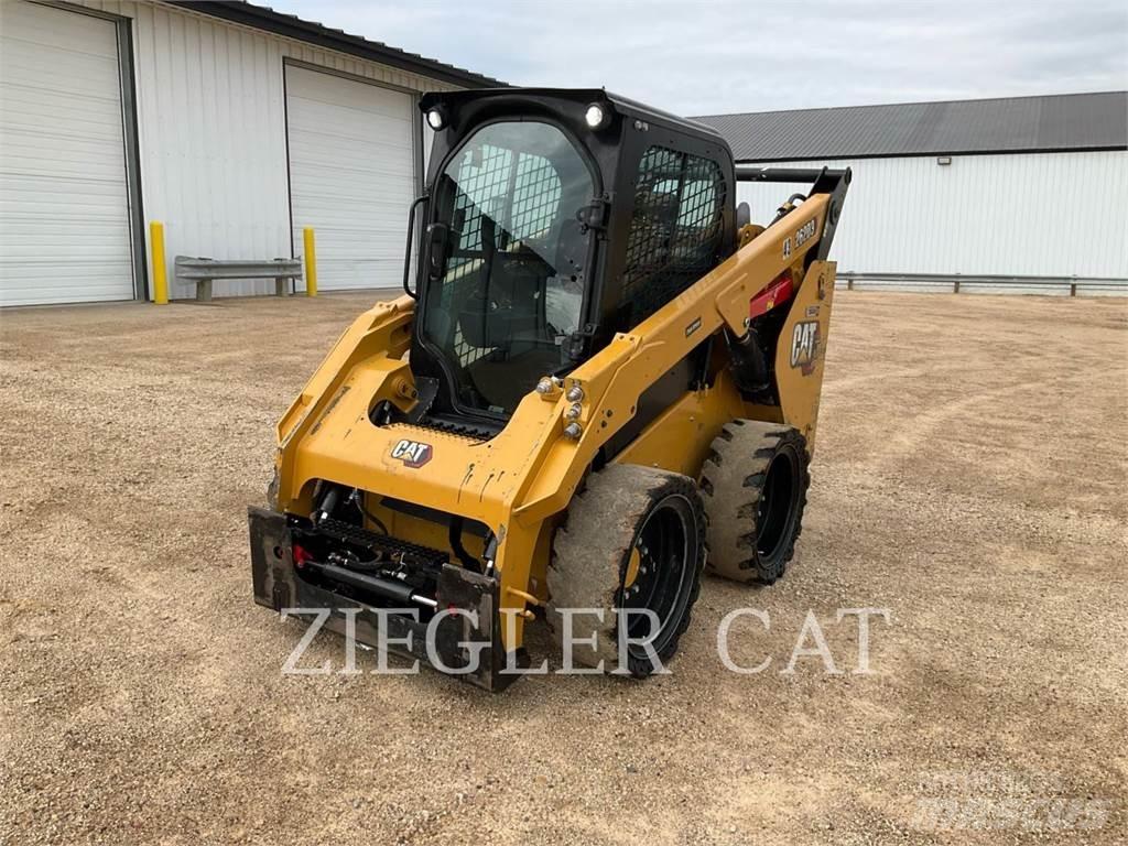 CAT 262D3 Schrankladers