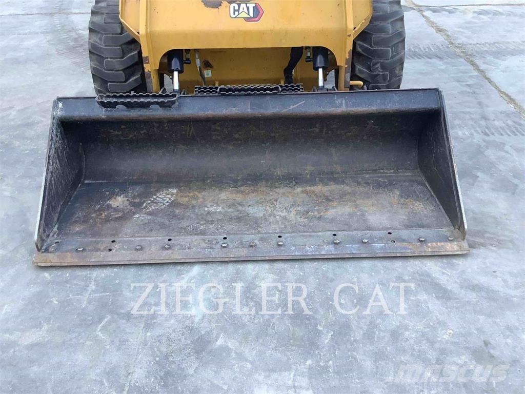 CAT 262D3 Schrankladers