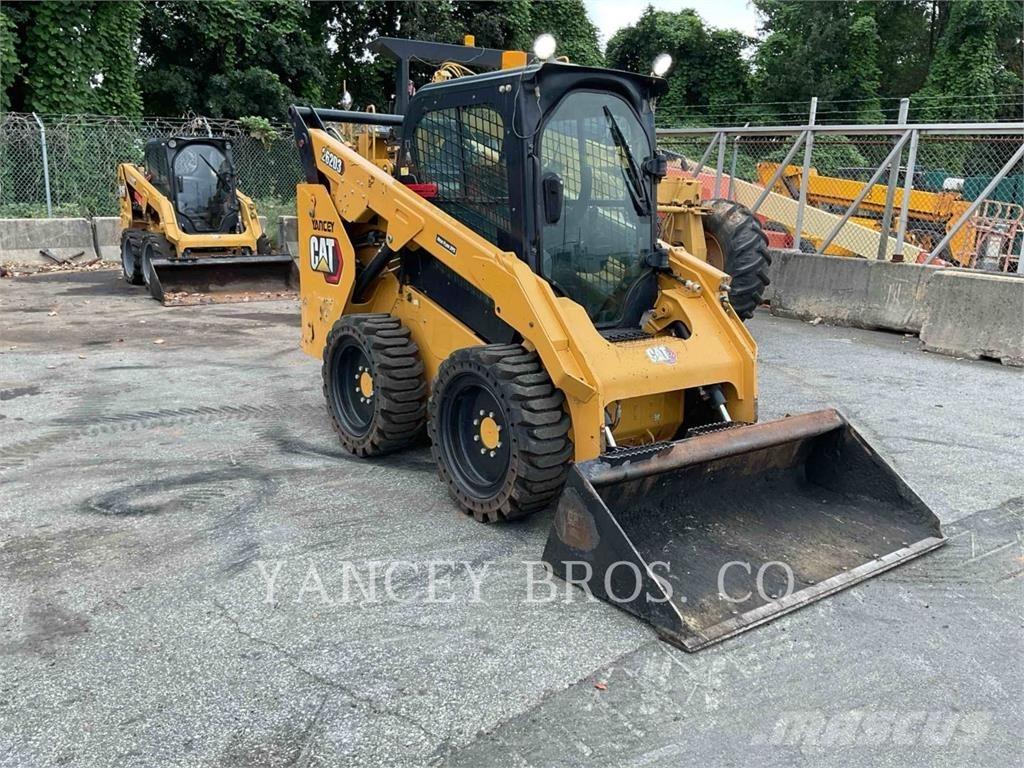 CAT 262D3 Schrankladers