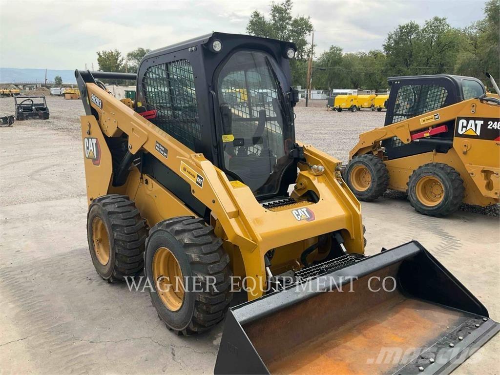 CAT 262D3 Schrankladers
