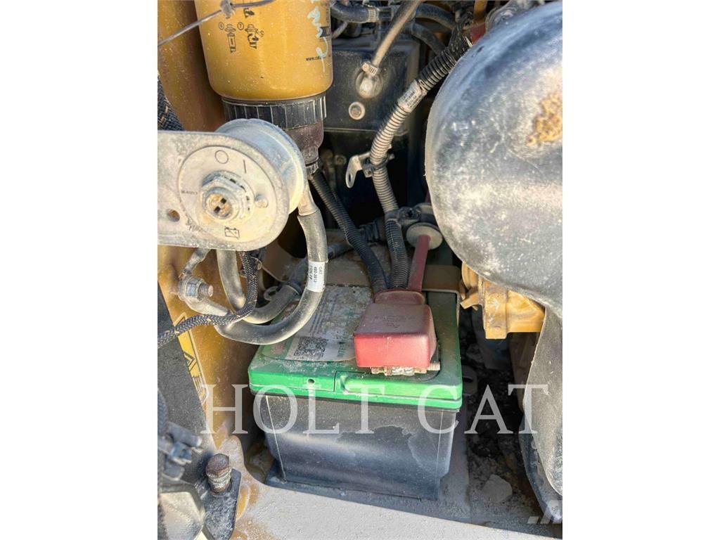 CAT 262D3 Schrankladers