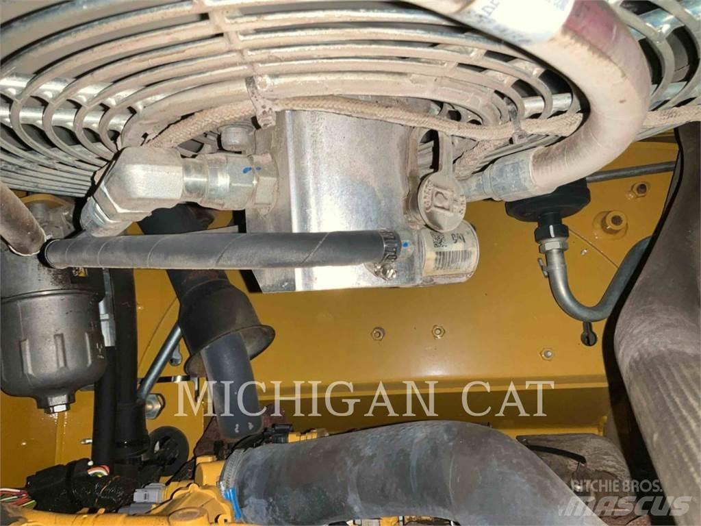 CAT 262D3 A2HQR Schrankladers