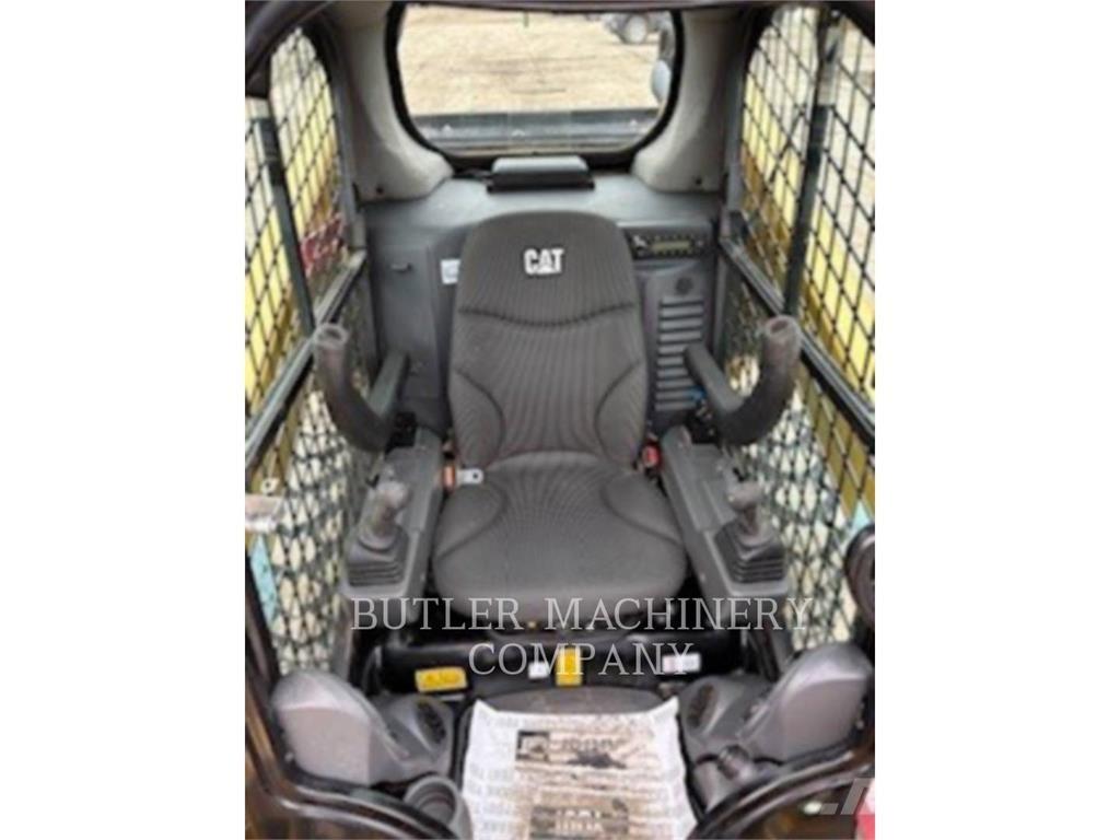 CAT 262D3 C3H2 Schrankladers