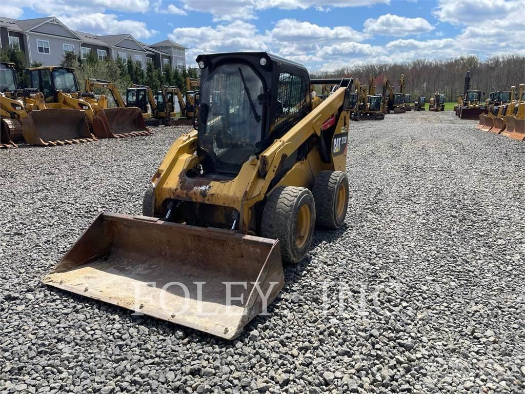 CAT 272D Schrankladers