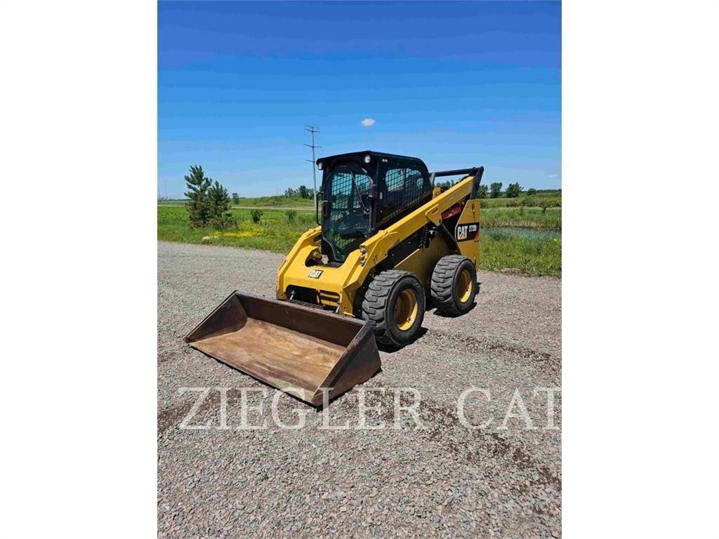 CAT 272D2 Schrankladers