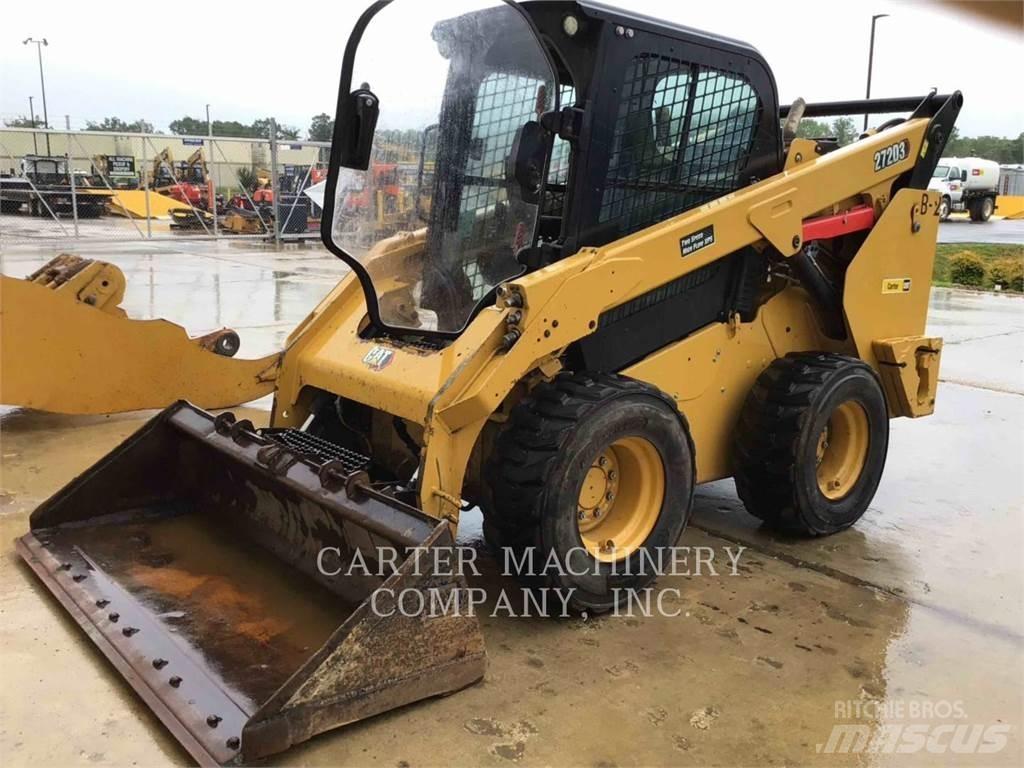 CAT 272D3 Schrankladers