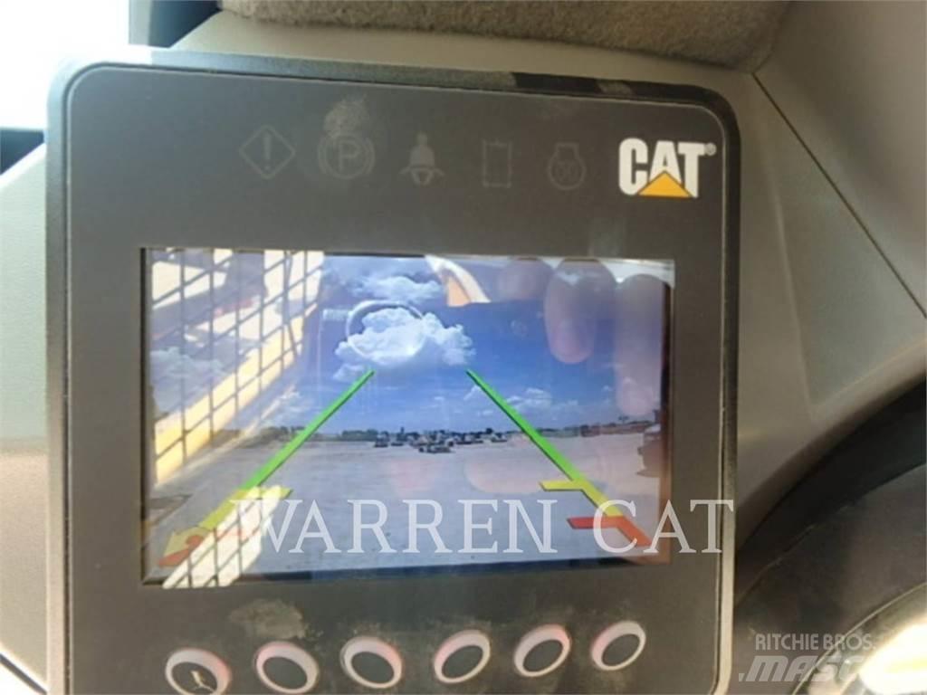 CAT 272D3 C3H2 Schrankladers