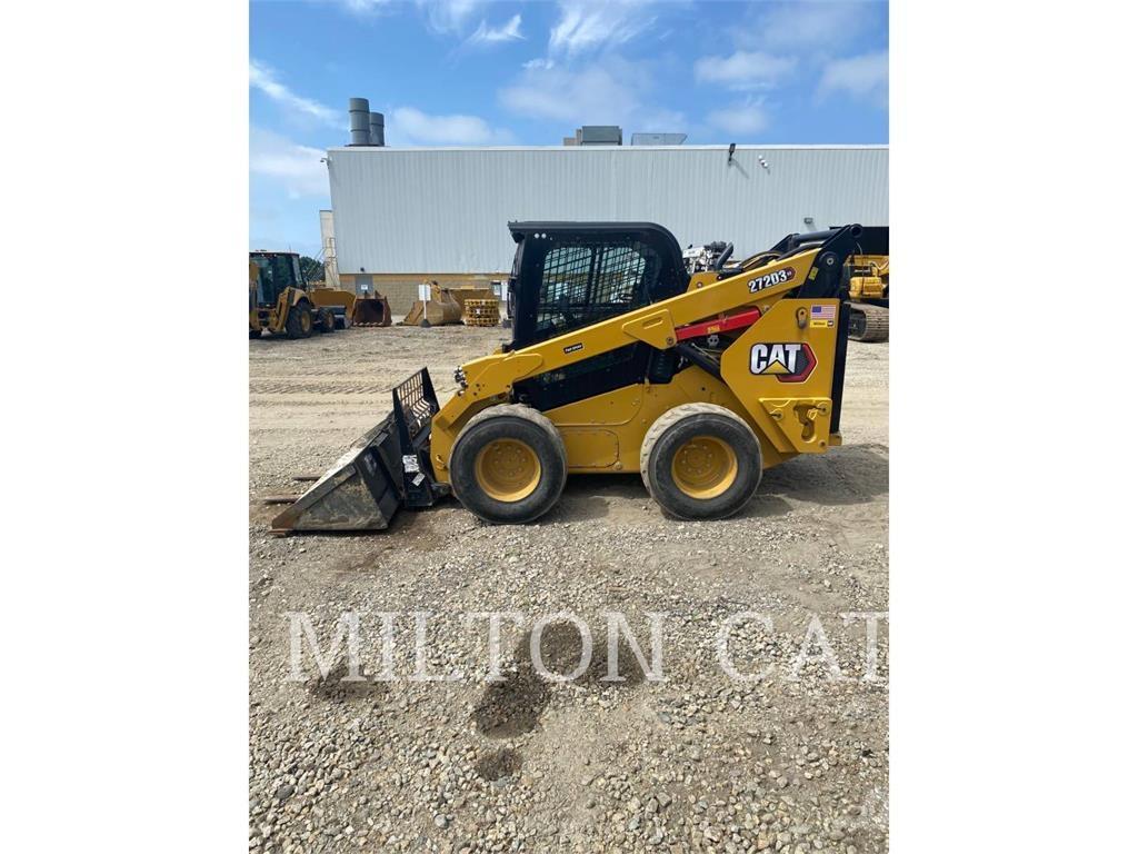 CAT 272D3XE Schrankladers