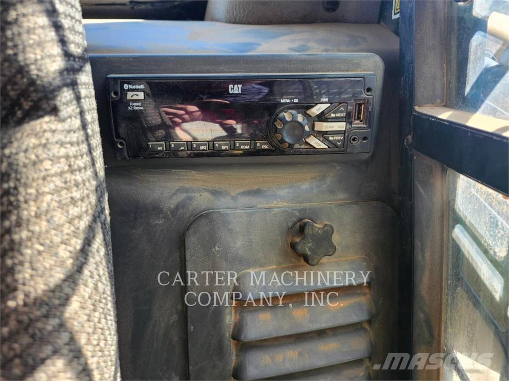 CAT 299D2 Schrankladers