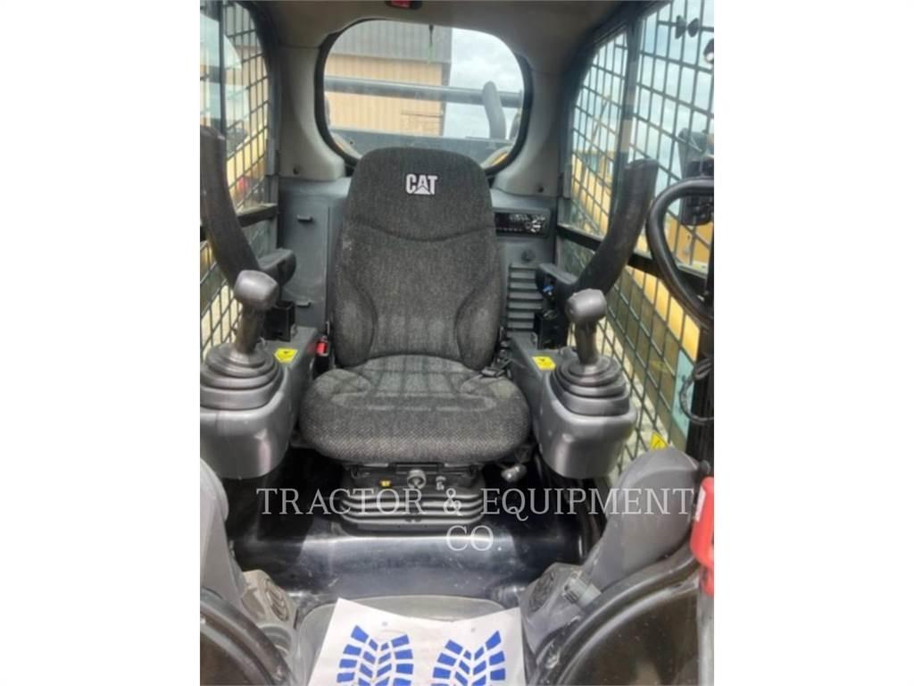 CAT 299D2 XHP Schrankladers