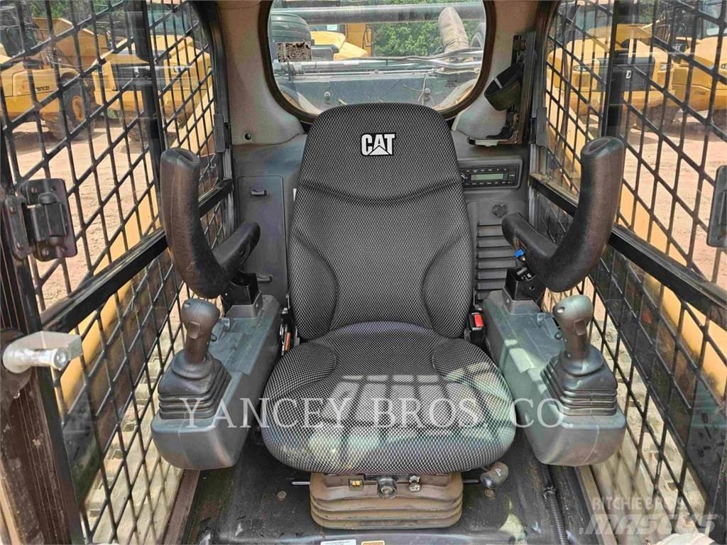 CAT 299D3 XE Schrankladers