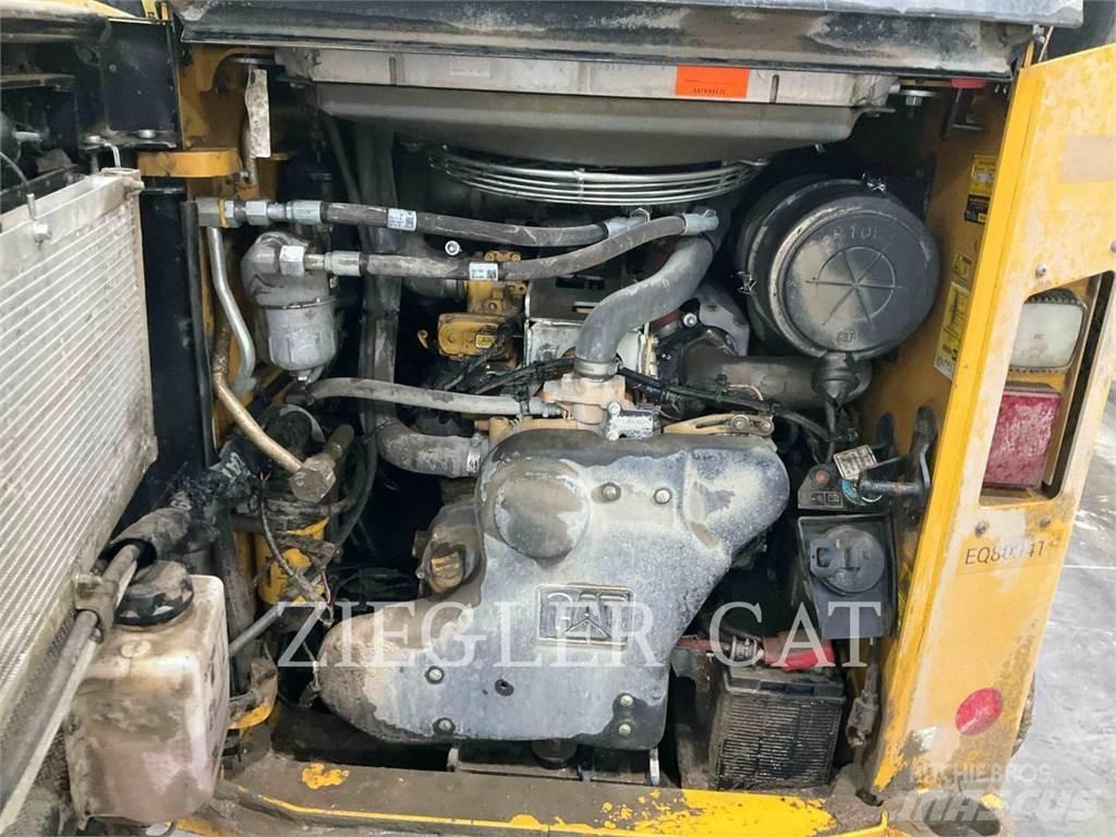 CAT 299D3XE Rupsladers