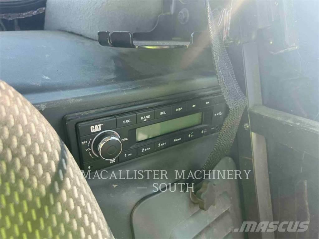 CAT 299D3XE Rupsladers