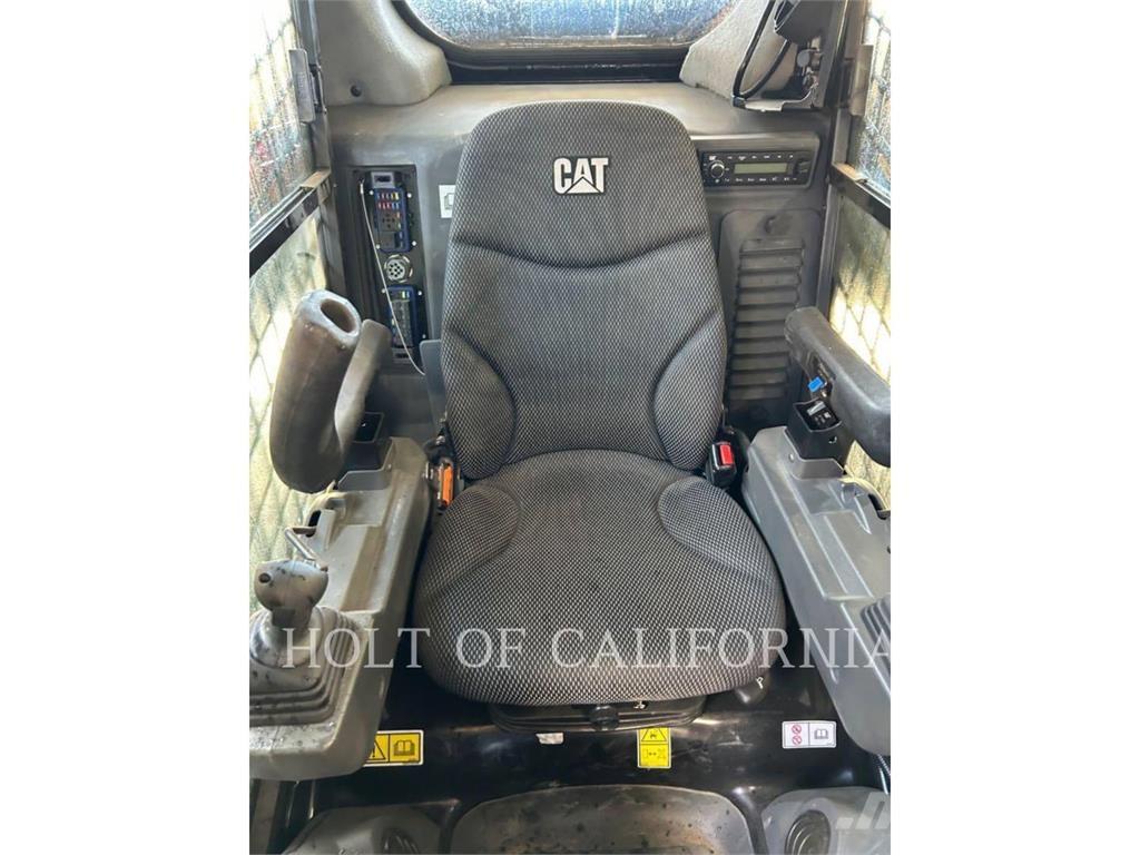 CAT 299D3XE Schrankladers