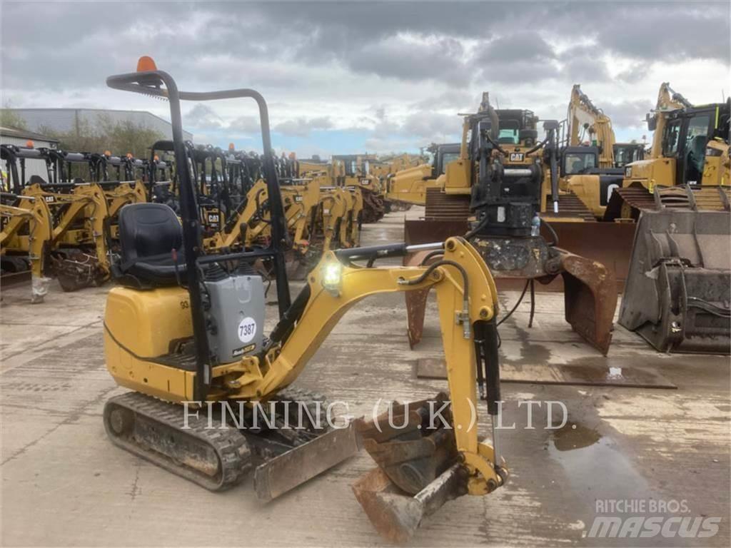 CAT 300.9D Rupsgraafmachines