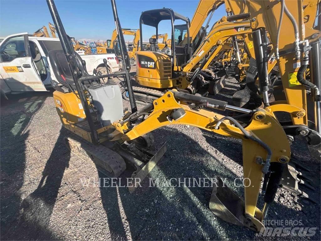 CAT 300.9D Rupsgraafmachines