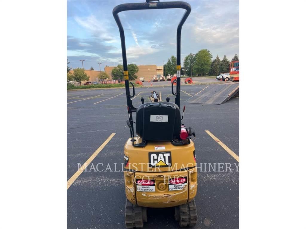 CAT 300.9D Rupsgraafmachines