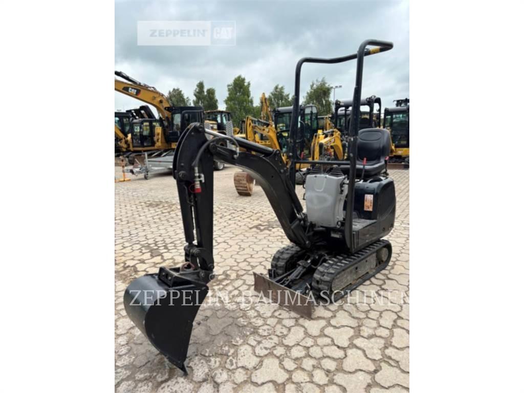 CAT 300.9D Rupsgraafmachines